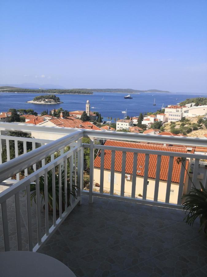 Apartments Kresic Hvar Town Exterior photo