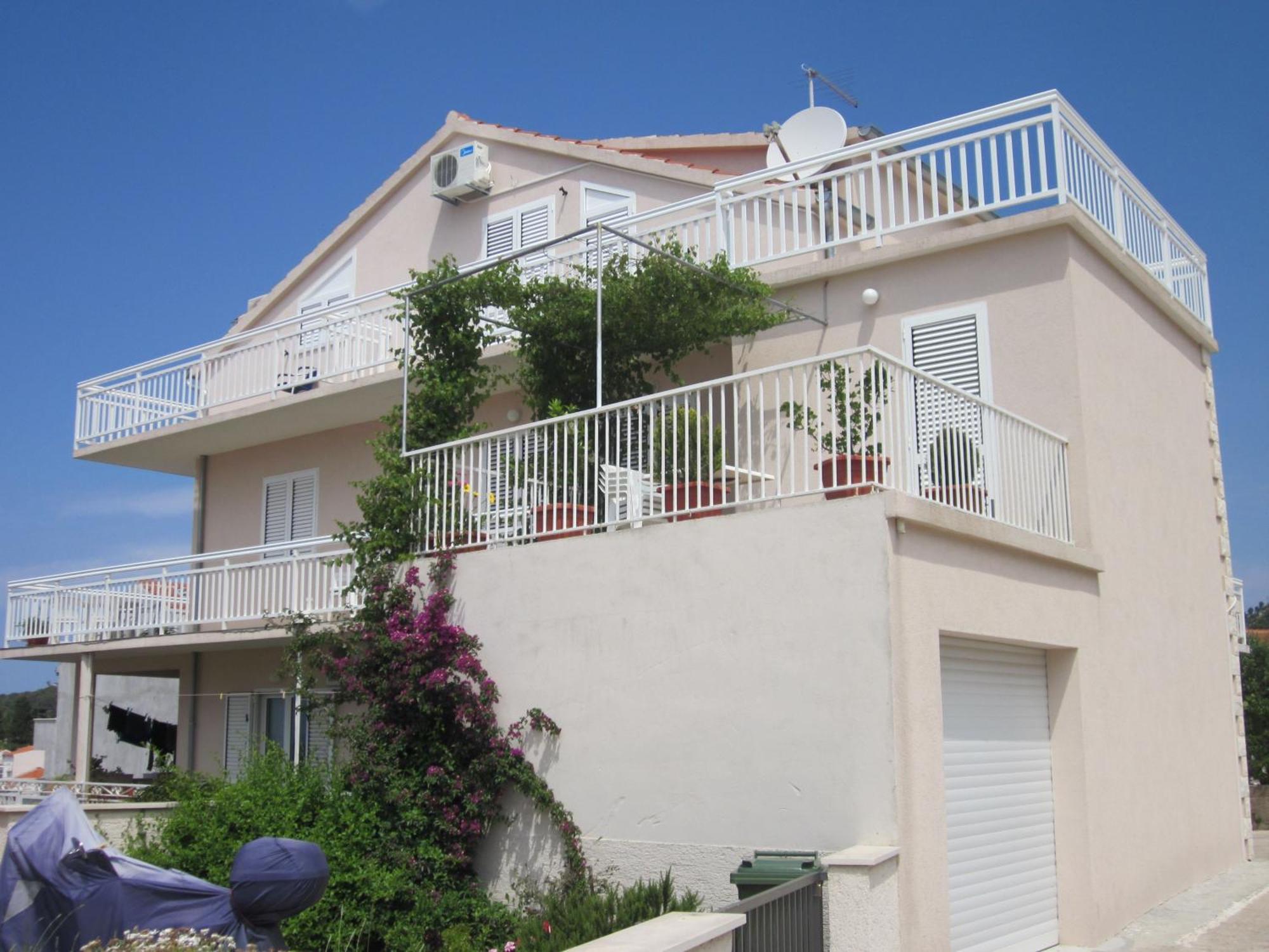 Apartments Kresic Hvar Town Exterior photo