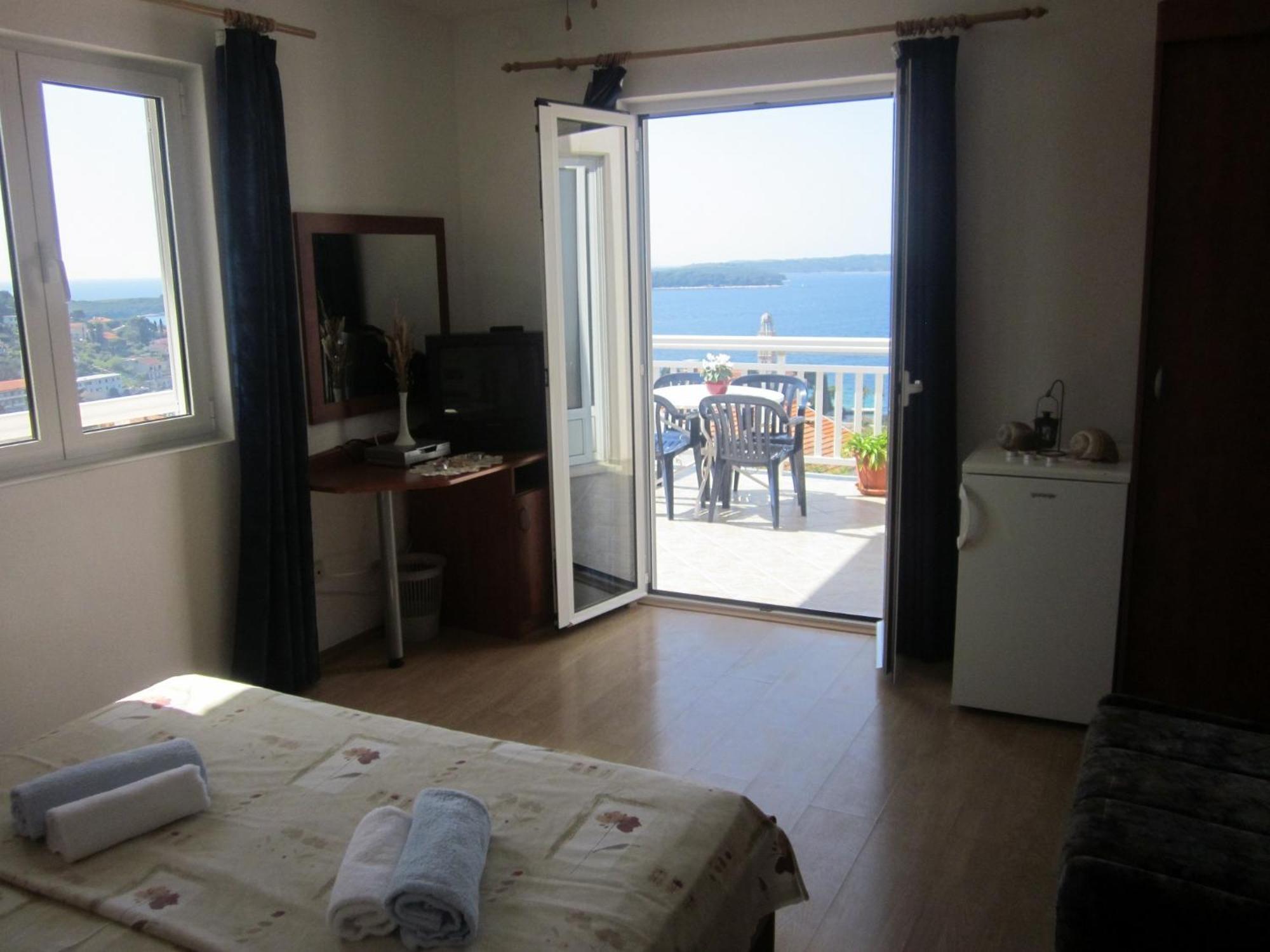 Apartments Kresic Hvar Town Room photo