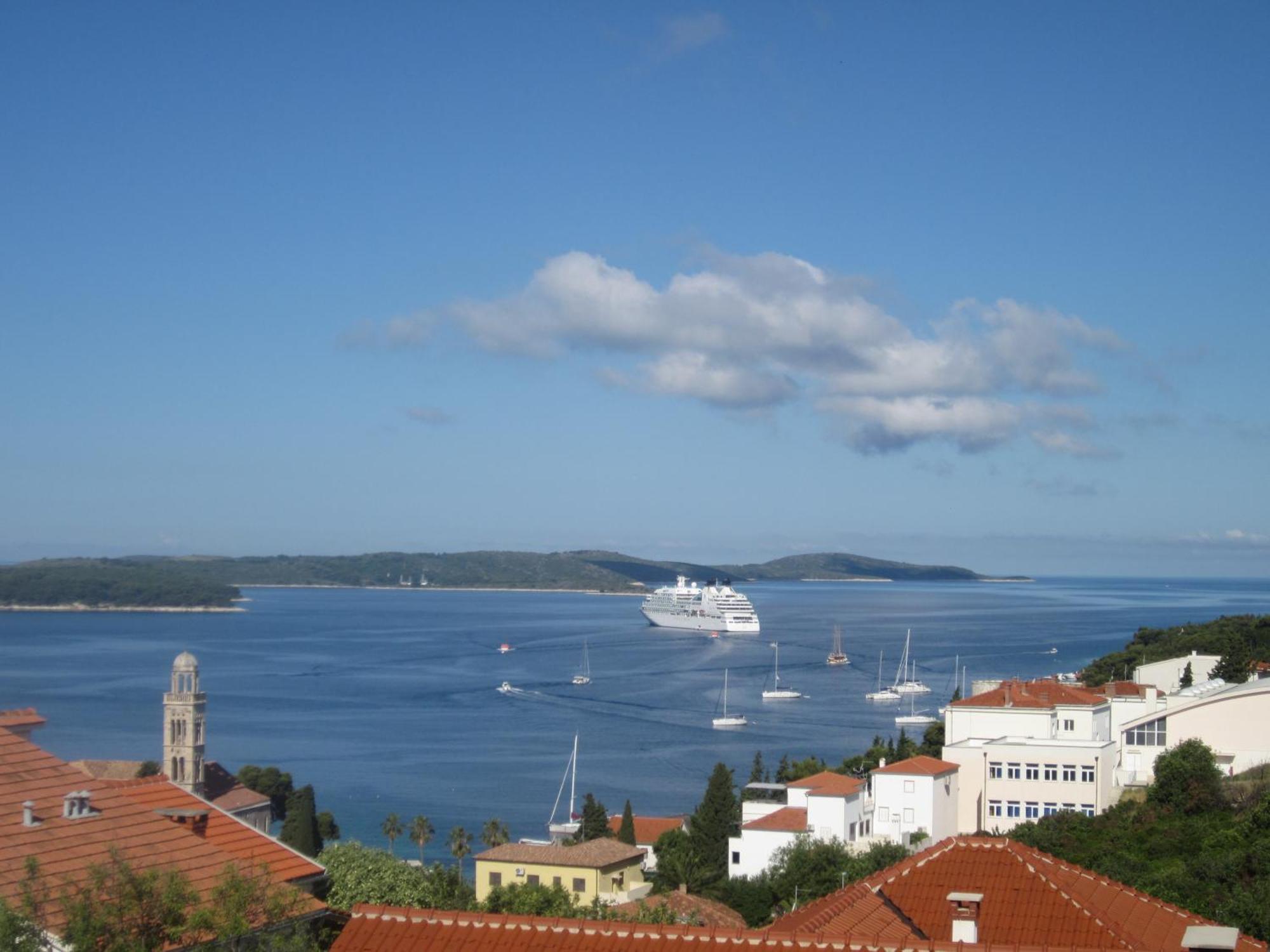 Apartments Kresic Hvar Town Exterior photo