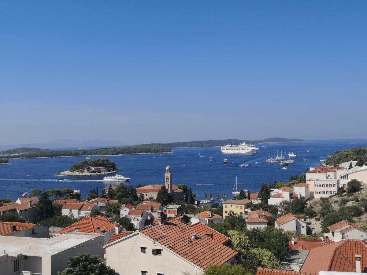 Apartments Kresic Hvar Town Exterior photo